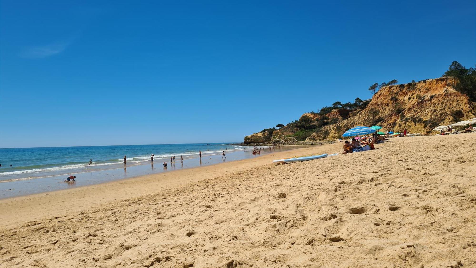 Apartamentos Cabrita Olhos de Agua  Bagian luar foto