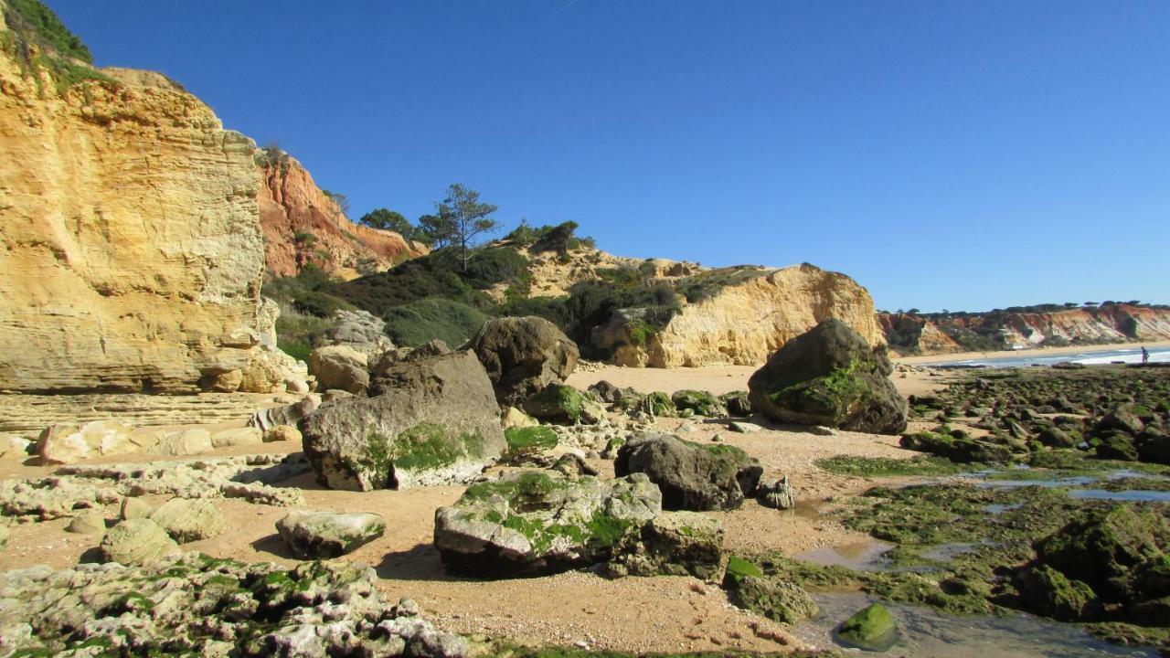 Apartamentos Cabrita Olhos de Agua  Bagian luar foto